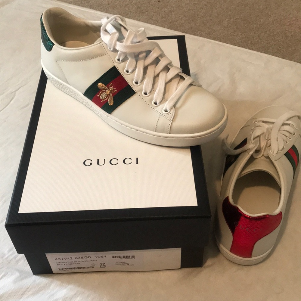 SOLD!!!!! Gucci Size 37 7.5 bee Ace sneakers